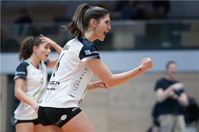 Mit einem 2:0 gegen Petingen sicherten sich Nathalie Braas und Walferdingen den Einzug ins Meisterschaftsfinale
