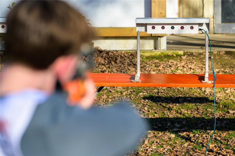 Mit erhöhtem Puls die Scheiben zu treffen, erfordert viel Konzentration
