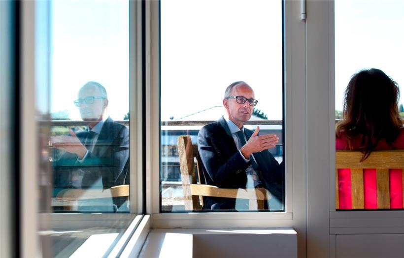 Mit wem die Regierungsmitglieder sich treffen, ist seit Februar nicht mehr ersichtlich (Symbolbild)
