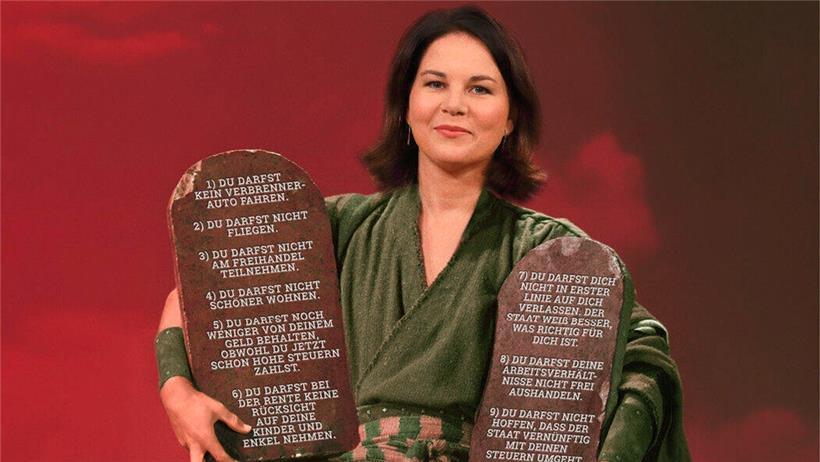 Mit zwei „Verbotstafeln“ im Arm und in altertümlichem Gewand stellt die „Initiative Neue Soziale Marktwirtschaft“ Annalena Baerbock in ihrer Werbeanzeige dar
