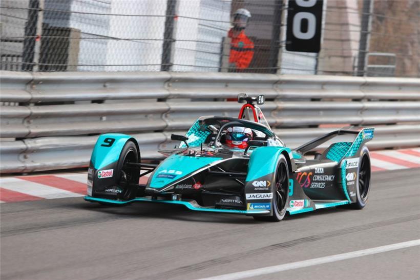 Mitch Evans im Jaguar TCS Racing im Straßengeschlängel von Monaco
