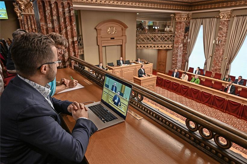 Mitglieder des Klimabürgerrates verfolgten die Sitzung von der Kammertribüne aus
