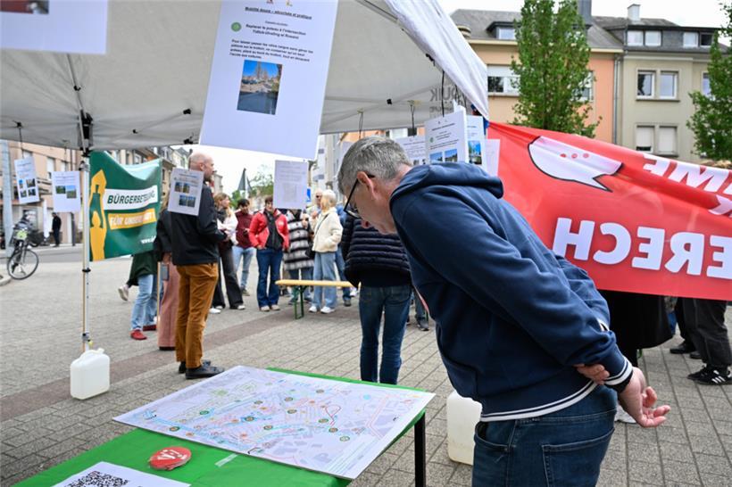 Mittags hatte man die Möglichkeit, sich die Karte anzusehen …