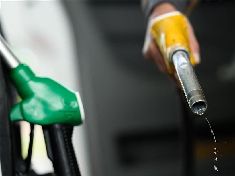 Internationale Konferenz während Ölkrise, Experten diskutieren Ausstieg aus fossilen Brennstoffen und nachhaltige Energiealternativen