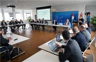 Mobilitätsministerium sowie Vertreter der betroffenen Gemeinden stellten am Montag den neuen Entwurf der „Tram rapide“ vor
