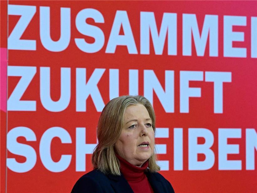 SPD-Ko-Chefin Bärbel Bas spricht am Rande der Parteiklausur zur Modernisierung des Sozialstaats als Kernaufgabe