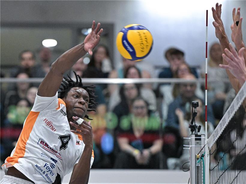 Moise Datus und Lorentzweiler kämpfen in intensivem Fünfsatz-Match beim Tennis-Turnier