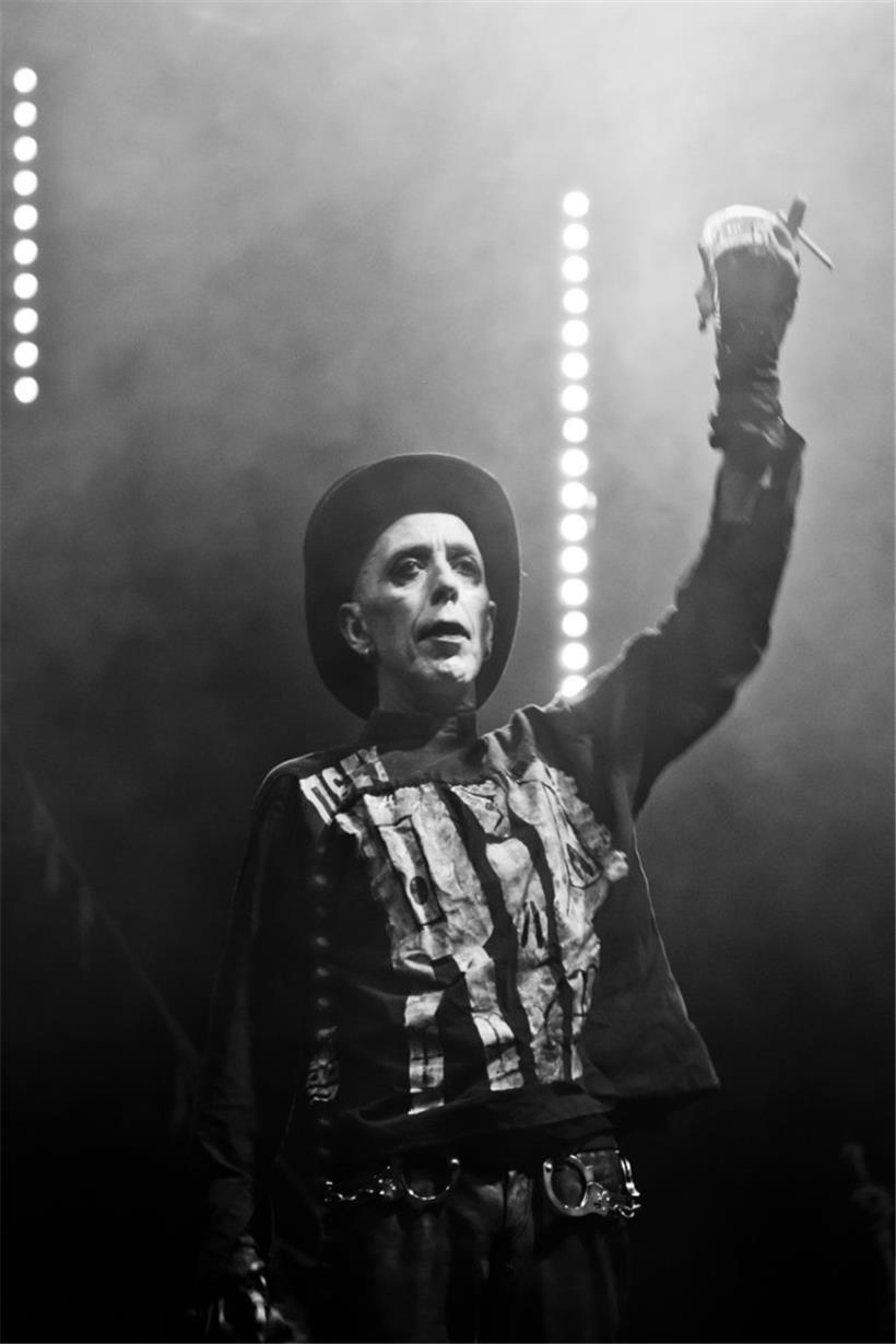 Mr. Fiend von Alien Sex Fiend (2012).
