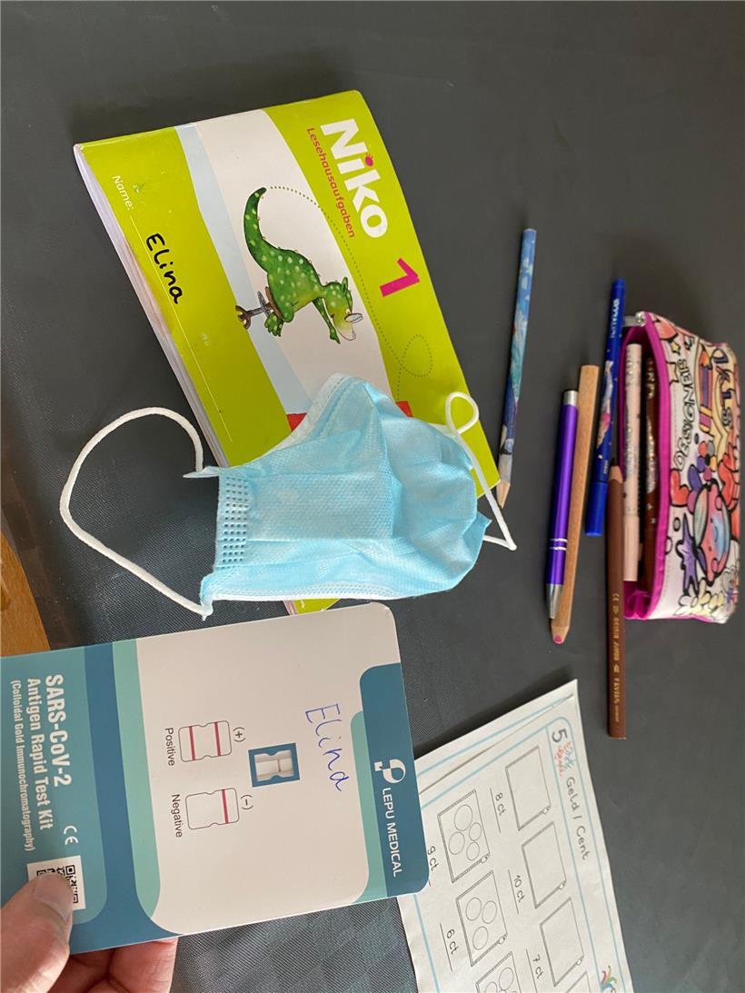 Nach 15 Minuten zeigt der Test nur einen Streifen an. Das Resultat ist negativ.
