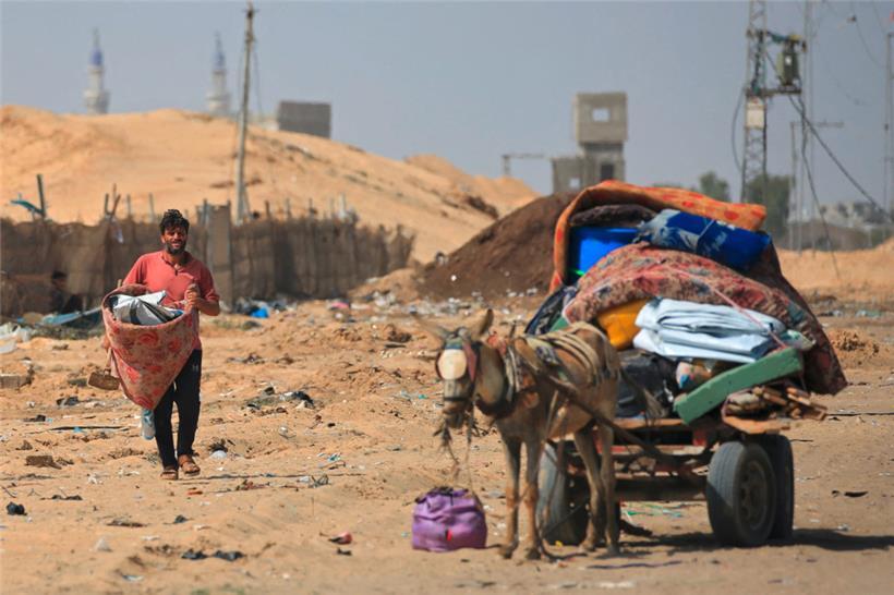 Nach Angaben der UN-Hilfsorganisation Ocha wurden in der vergangenen Woche etwa 60.000 bis 80.000 Palästinenser aus dem Gebiet im Norden des Gazastreifens vertrieben
