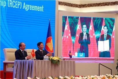 Nach achtjährigen Verhandlungen haben China und 14 andere asiatisch-pazifische Staaten das größte Freihandelsabkommen der Welt abgeschlossen
