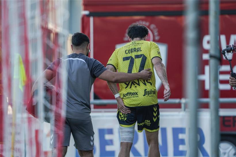 Nach dem Foul von Swift-Keeper Dupire war der Arbeitstag von Ken Corral früher beendet als erhofft
