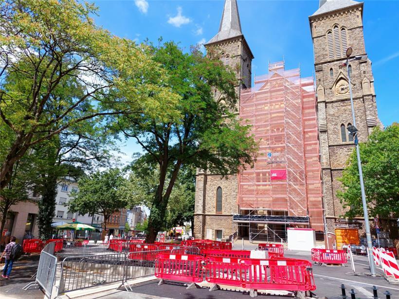Nach dem Kollektivurlaub rollen die Bagger wieder an im Zentrum Düdelingens
