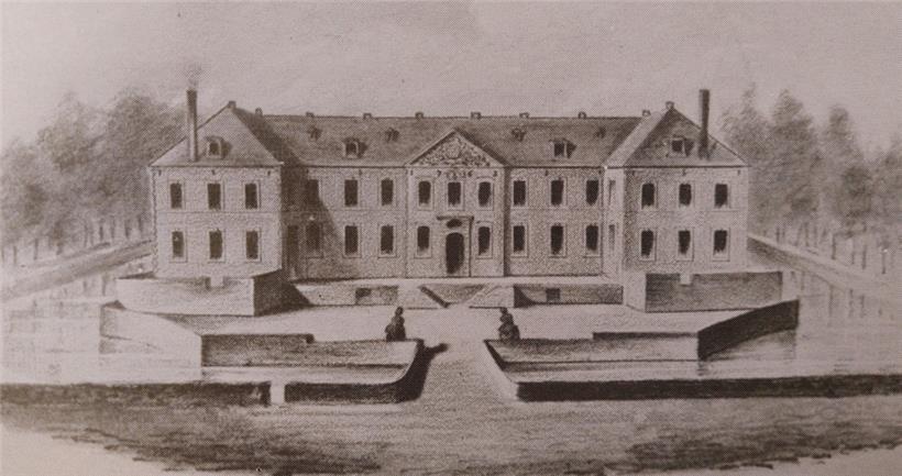 Nach dem Neubau im Jahr 1763 soll das Schloss Berwart, umgeben von Wassergräben, als eines der schönsten Schlösser der Region gegolten haben. Am Eingang sind die beiden Statuen zu erkennen.   

