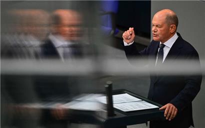 Nach dem Scheitern der Beratungen der Union und der Bundesregierung über eine Verschärfung der Migrationspolitik hat Bundeskanzler Olaf Scholz der CDU/CSU Verantwortungslosigkeit vorgeworfen
