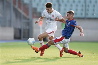Nach dem Sieg im Hinspiel haben Idir Boutrif (links) und Fola Esch auch das Rückspiel für sich entschieden

