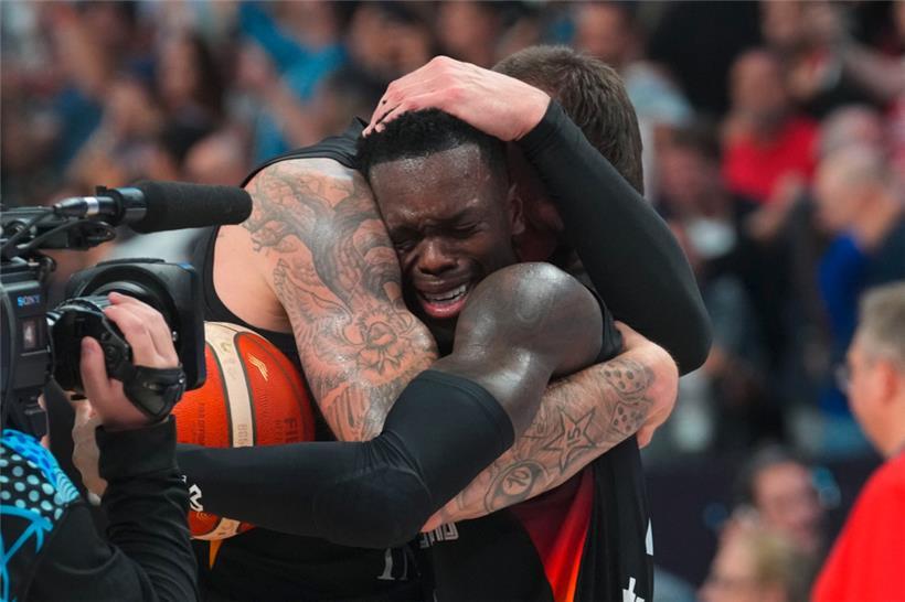 Nach dem Spiel flossen beim sonst so coolen Dennis Schröder die Tränen

