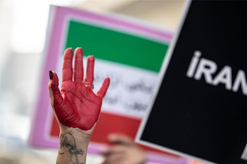 Nach dem Tod der 22-jährigen iranischen Kurdin Mahsa Amini im September 2022 gab es weltweit Proteste
