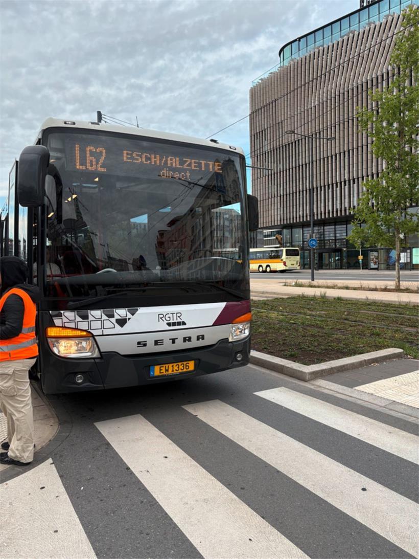 Nach der Ankunft in Luxemburg-Stadt ist der Bus wieder bereit für die Rückfahrt nach Esch
