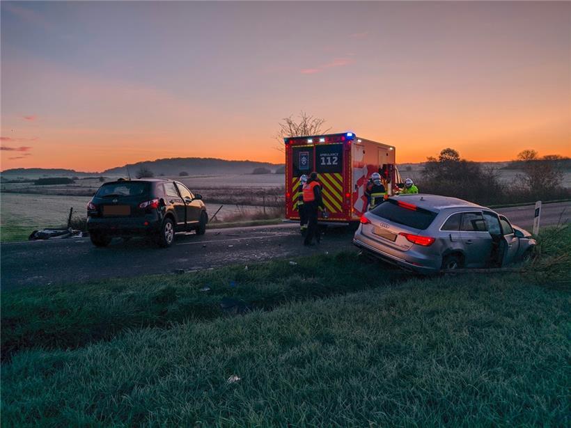 Nach der Kollision wurden beide Fahrer vorsorglich ins Krankenhaus gebracht
