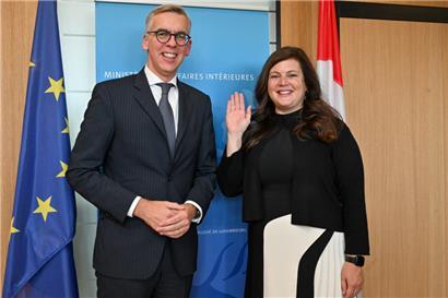 Nach der feierlichen Vereidigung von Manon-Kolber Hoffmann am Freitag hat Steinsel nun ganz offiziell ein neues Ratsoberhaupt
