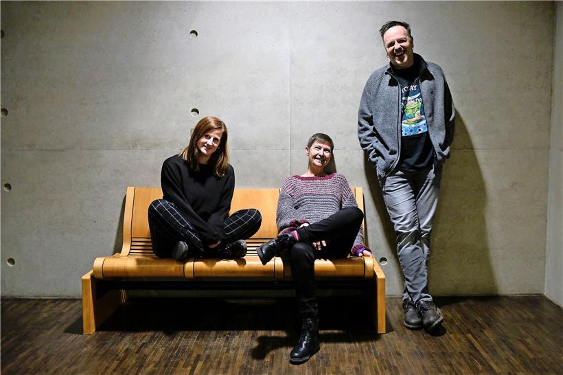 Nach einem Jahr haben Marlène Kreins (33), Patricia Jochheim (58) und John Rech (49) (v.l.n.r.) ihren Platz im Team gefunden
