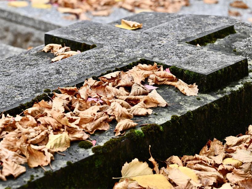 Nach einem Vorfall in Hollerich wurden auch in Bettemburg Kreuze auf einem Friedhof entfernt
