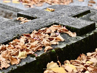 Nach einem Vorfall in Hollerich wurden auch in Bettemburg Kreuze auf einem Friedhof entfernt