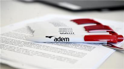 Nach einem guten Jahr 2022 haben sich die Zahlen am Arbeitsmarkt 2023 wieder leicht verschlechtert
