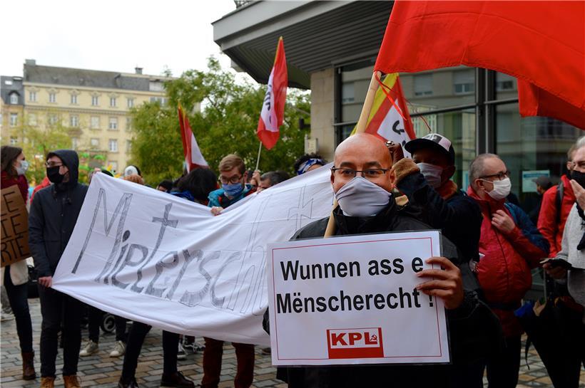 Nach einer ersten Protestaktion in Esch (Foto) wird am heutigen Samstag die erste große nationale Kundgebung für ein Recht auf Wohnen in Luxemburg veranstaltet
