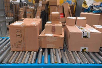 Nach ersten Schließungen vor ein paar Tagen hat die Post am Freitag entschieden, nur noch 35 Büros offen zu lassen
