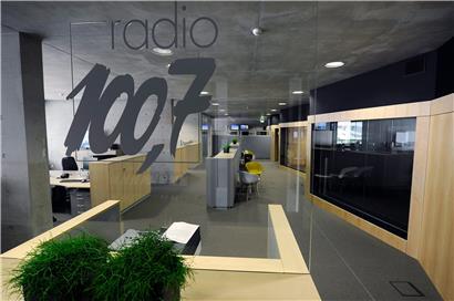 Nach langen Konflikten wird es zu einem Führungswechsel bei Radio 100,7 kommen
