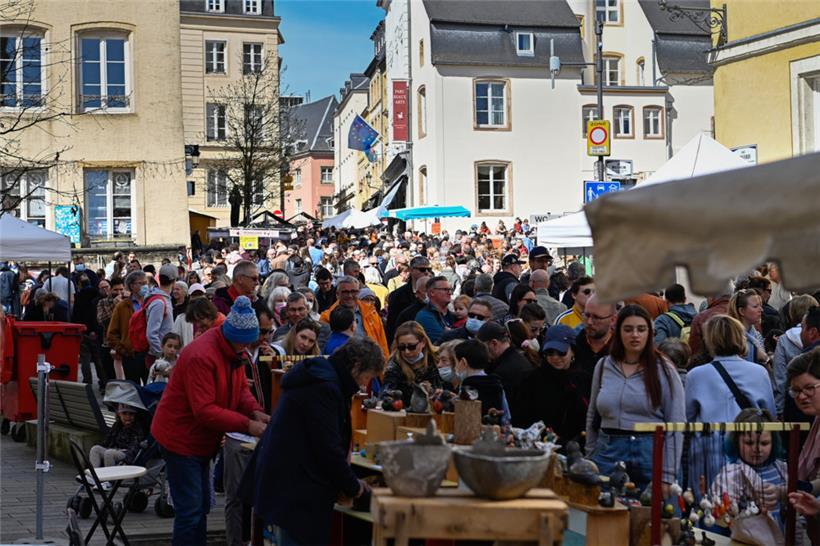 Nach pandemiebedingter Pause zog der traditionelle Kunsthandwerkermarkt bereits im vergangenen Jahr wieder viele Menschen an Ostermontag in die Hauptstadt
