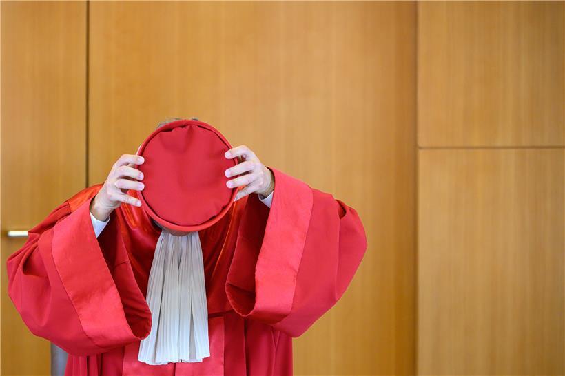 Nach seinem Urteil über EZB-Anleihenkäufe gerät jetzt das deutsche Bundesverfassungsgericht unter Druck
