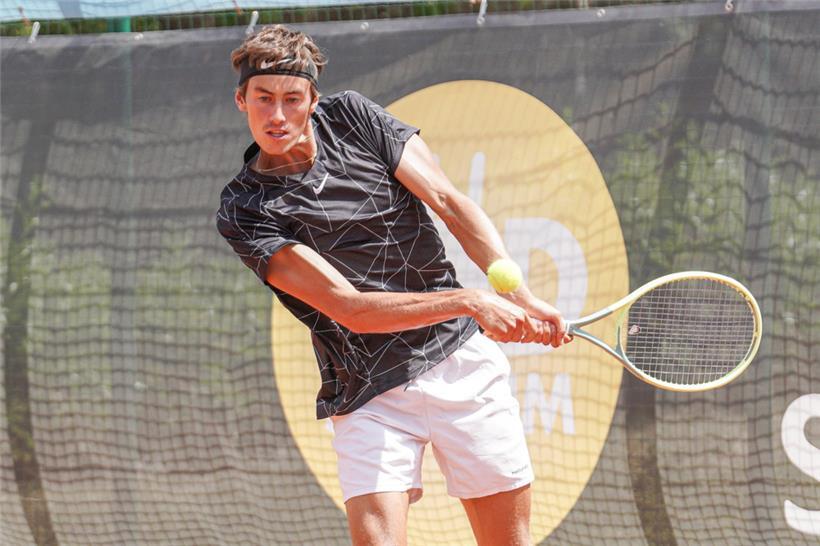 Nach seinem souveränen Erfolg im Achtelfinale wird Alex Knaff am Freitag auf die Nummer eins der Setzliste treffen
