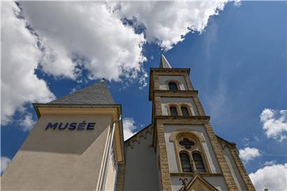 Nach vielen Monaten Arbeit ist die ehemalige protestantische Kirche komplett renoviert und beherbergt nun ein Museum mit Objekten von der Steinzeit bis zum 18. Jahrhundert
