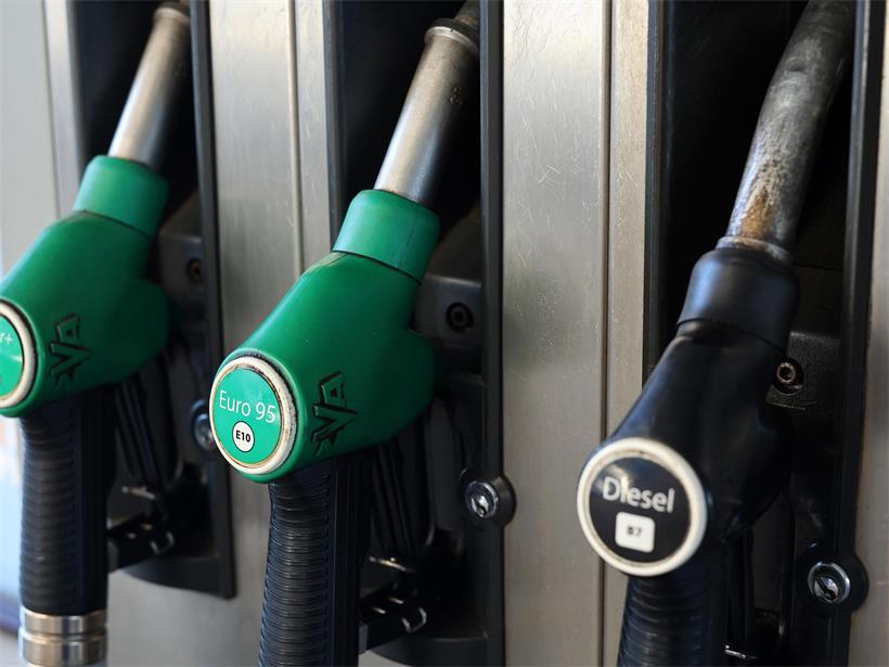 Nachdem Super 95 und Diesel schon teurer wurden, zieht am Freitag auch Super 98 nach