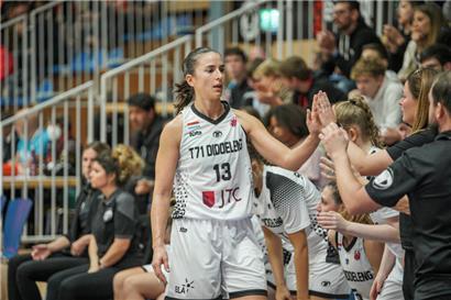 Nadia Mossong und der T71 Düdelingen konnten das 1. Halbfinal-Spiel knapp für sich entscheiden
