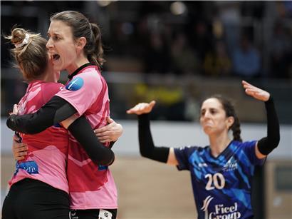 Nadja Schaus und Lara Picht gemeinsam im Sportoutfit, entschlossen für Gym-Triumph im Wettkampf