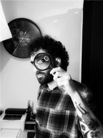 Nael Nassan, syrischer Künstler, analysiert seine Heimat Syrien durch ausdrucksstarke Kunstwerke