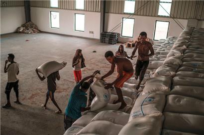 Nahrungsmittel sind vorhanden, doch allzu oft ist die gerechte Verteilung das Problem  
