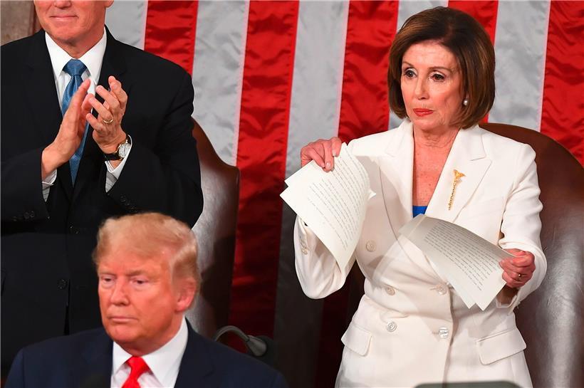 Nancy Pelosi bleibt scharfzüngig: Verglichen mit der Alternative sei es höflicher gewesen, die Rede zu zerreißen

