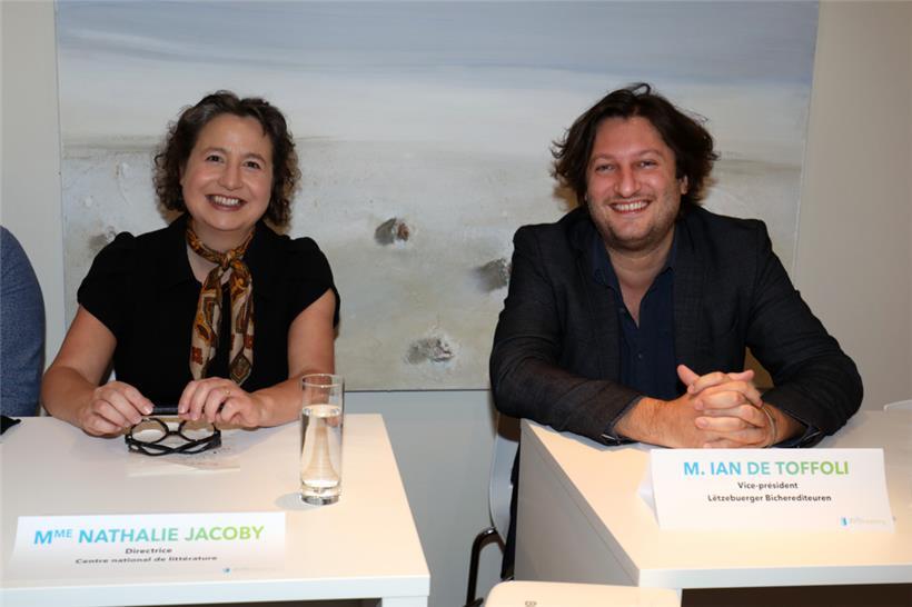 Nathalie Jacoby, Direktorin des nationalen Literaturzentrums, und Ian de Toffoli...