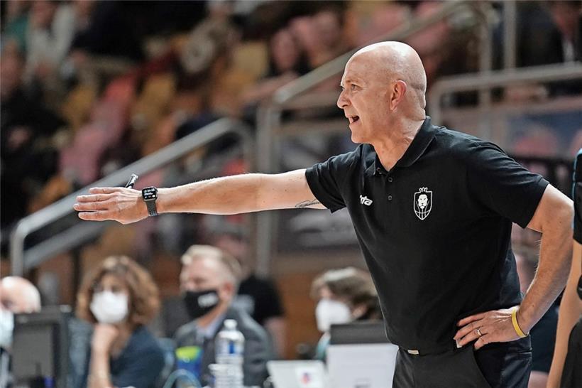 Nationaltrainer Mariusz Dziurdzia ist sich der Schwere der Aufgabe bewusst, wünscht sich von seinem Team vor allem Einsatz und Kampfgeist
