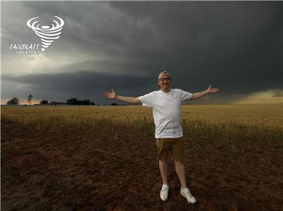 Tornado in der „Tornado Alley“ bei Sturmfront, beeindruckendes Wetterphänomen und Naturgewalt hautnah sichtbar