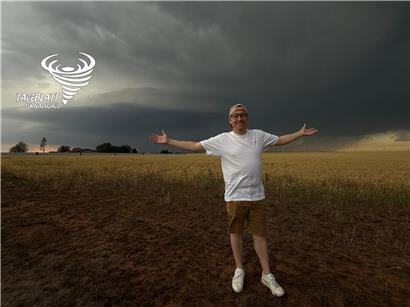 Tornado in der „Tornado Alley“ bei Sturmfront, beeindruckendes Wetterphänomen und Naturgewalt hautnah sichtbar