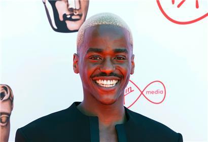 Ncuti Gatwa aus „Sex Education“ wird neuer Star von „Doctor Who“
