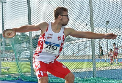Neben dem Kugelstoßen macht Valentin Moll auch im Diskuswerfen eine gute Figur

