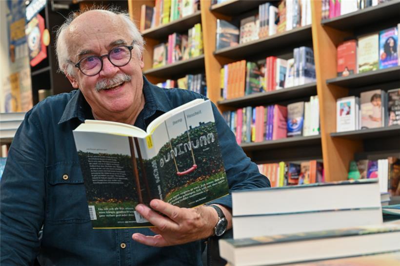 Nennt „Ouninumm“ sein persönlichstes Buch: der Autor Jhemp Hoscheit beim Gespräch mit dem Tageblatt
