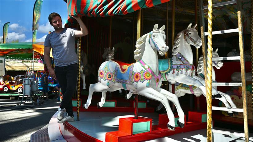 Neu auf dem Glacis dabei ist dieses Jahr ein Karussell aus dem Jahr 1890